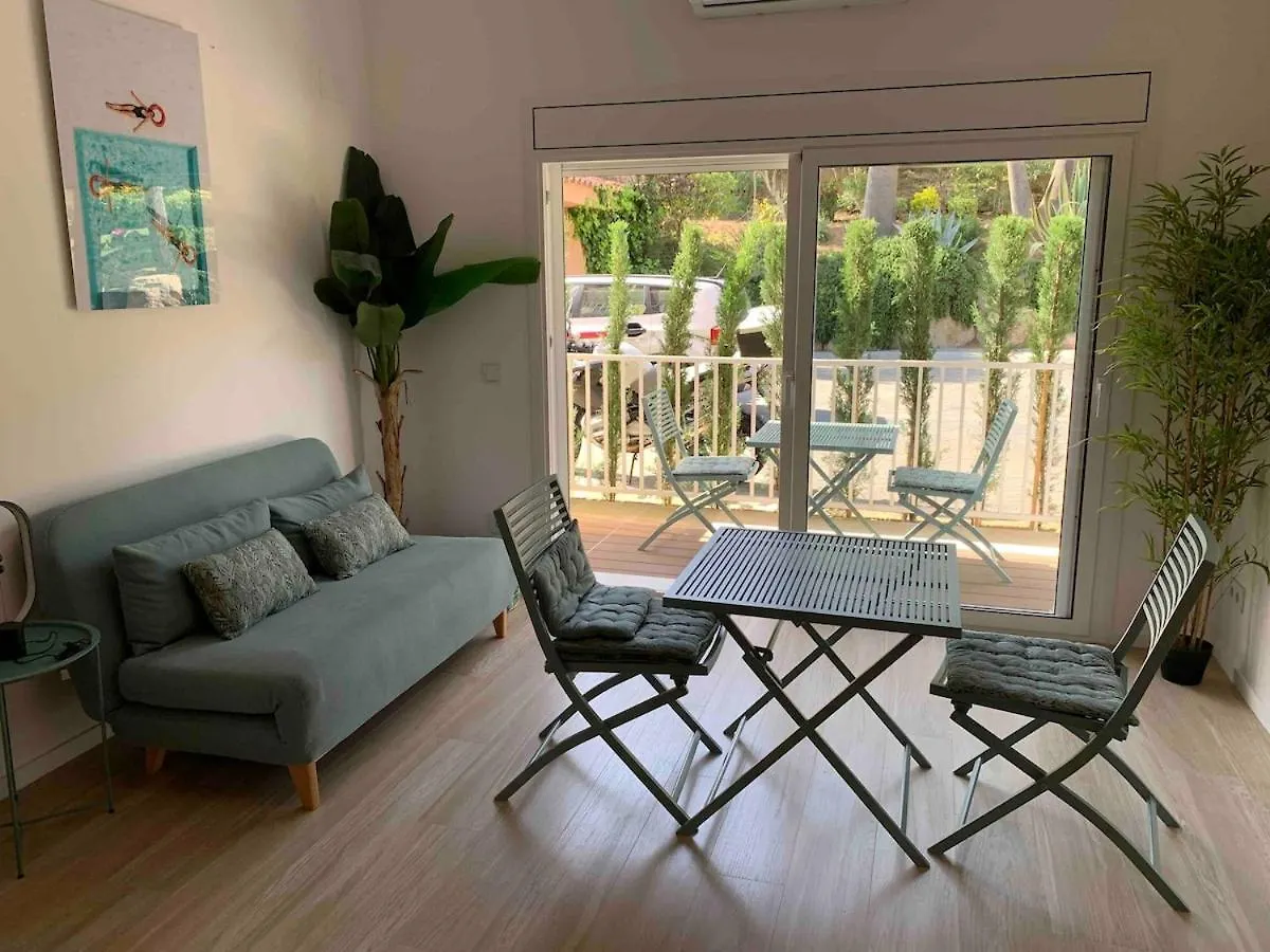 Apartamento Cosy Flat With Terrace, Swimming Pool And Parking In Begur