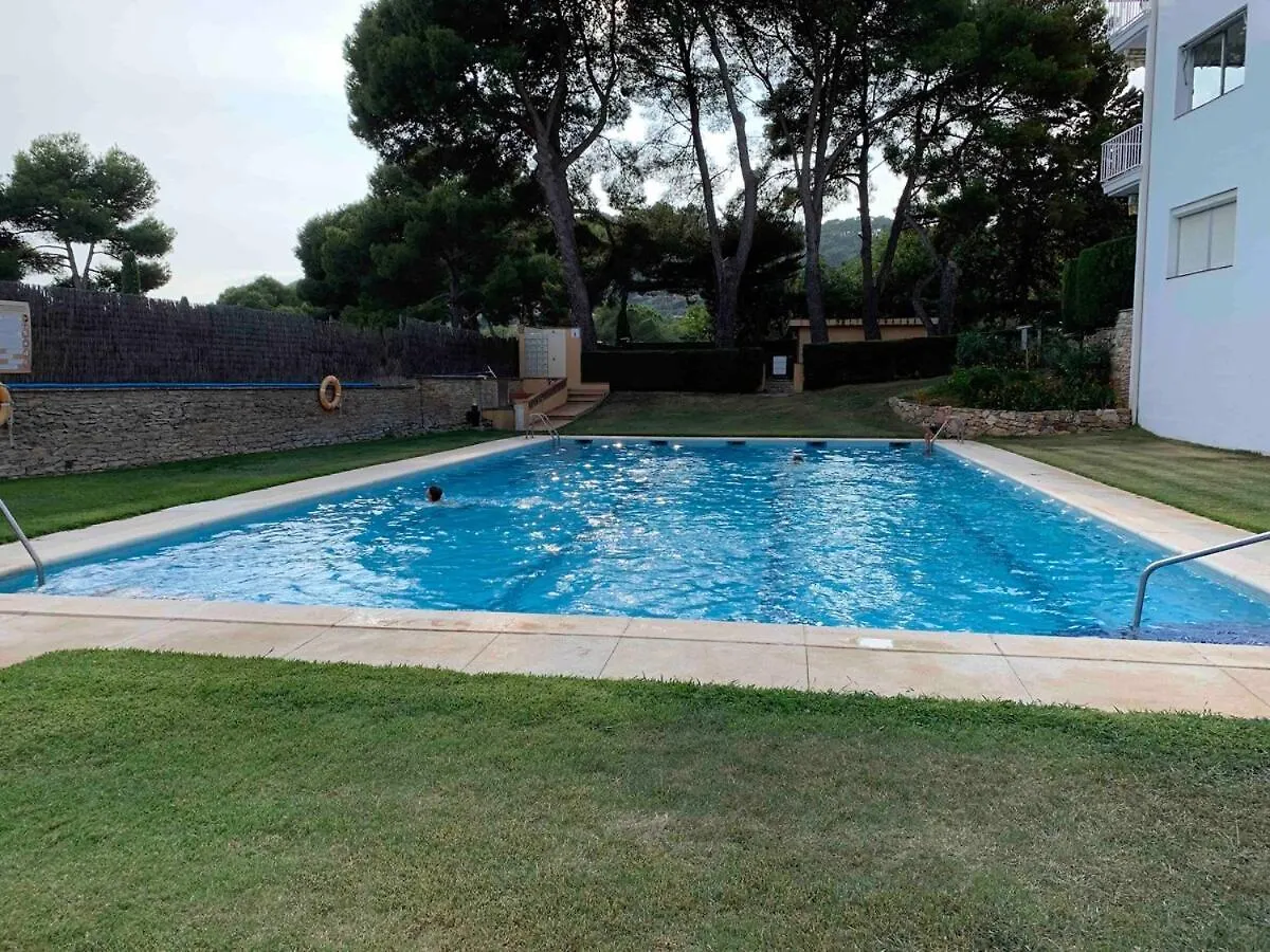 Apartamento Cosy Flat With Terrace, Swimming Pool And Parking In Begur