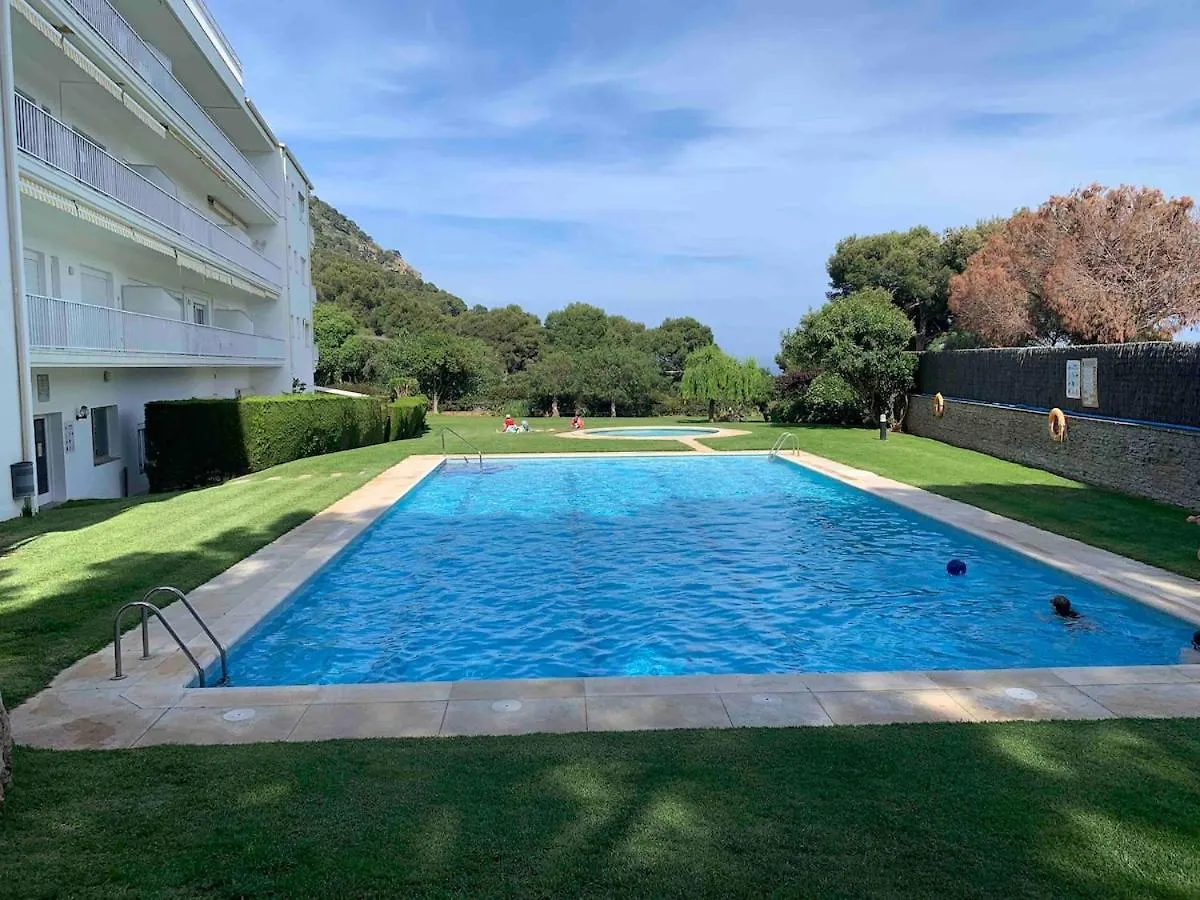 Apartamento Cosy Flat With Terrace, Swimming Pool And Parking In Begur